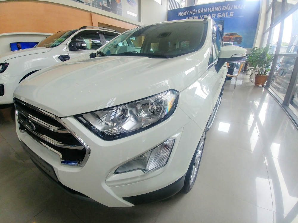 Ford Ecosport Titanium màu trắng Giao ngay giá tốt