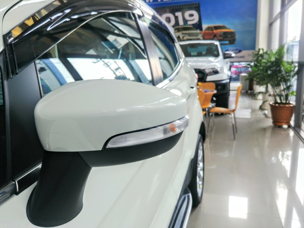 Ford Ecosport Titanium màu trắng Giao ngay giá tốt