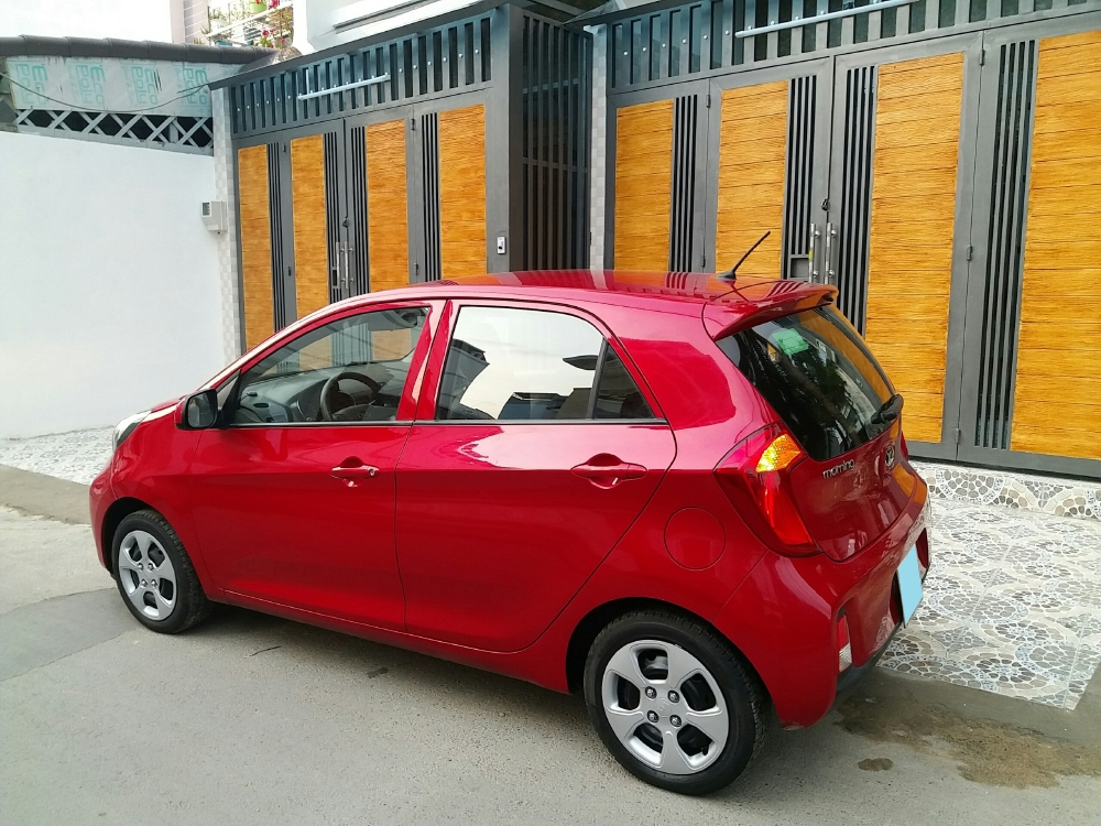 Cần bán xe Kia Morning 2017 số sàn màu đỏ