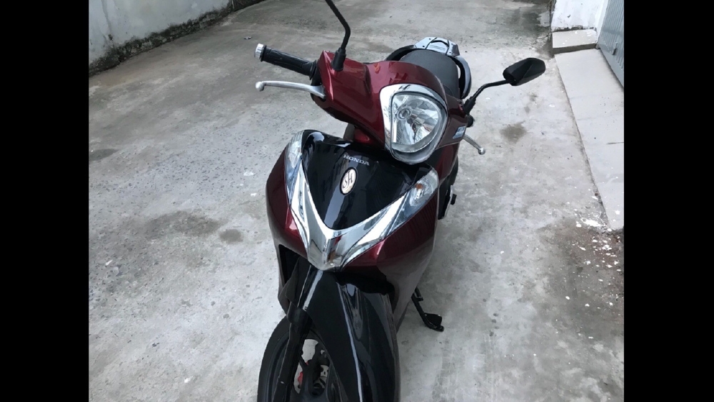Bán xe Honda SH Mode 2018 khóa smartkey màu đỏ đô chính chủ