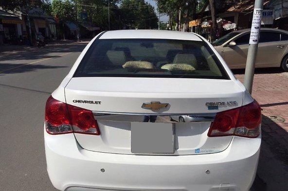 Bán em Cruze 2011 Ltz màu trắng xe còn rất đẹp