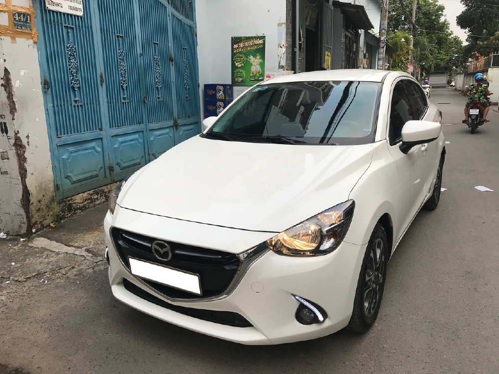 Lên sóng em Mazda 2 model 2017 đk 2018 số tự động