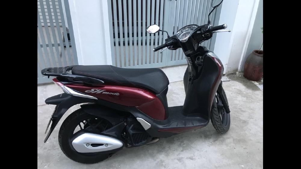 Bán xe Honda SH Mode 2018 khóa smartkey màu đỏ đô chính chủ