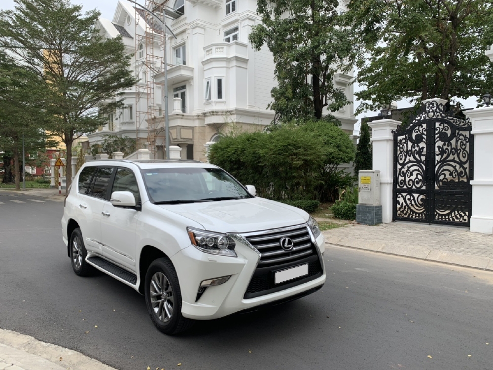 Bán xe Lexus GX460 đời 2016 màu trắng nội thất đen