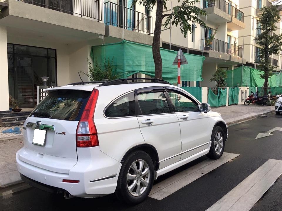 Cần bán cọp Crv 2011 at. 2.4 full, màu trắng tinh khôi