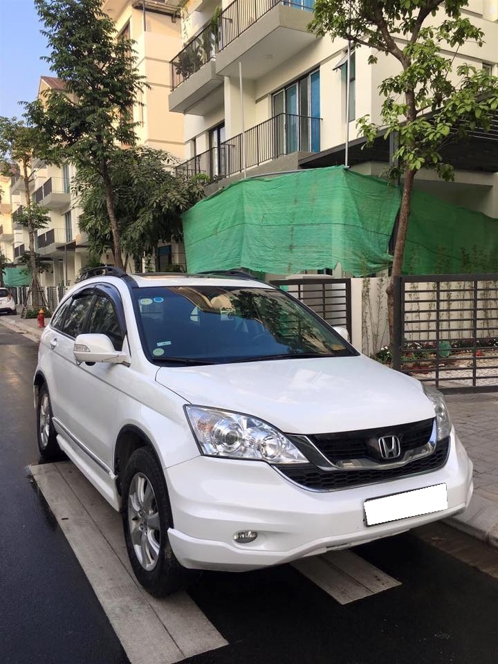 Cần bán cọp Crv 2011 at. 2.4 full, màu trắng tinh khôi