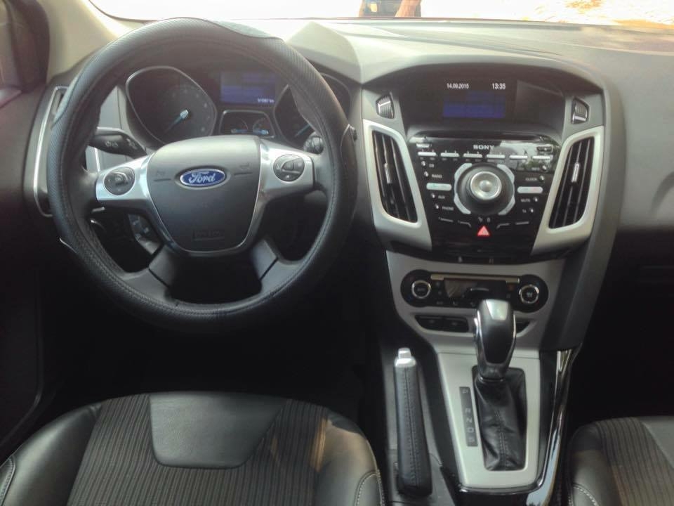 Cần bán gấp xe Focus 2.0, dòng S, sản xuất 2015