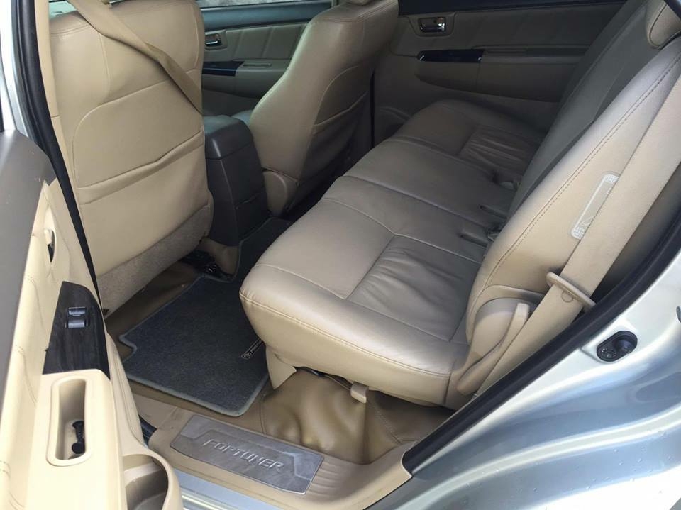 Cần bán xe Toyota Fortuner V 2013 số tự động máy xăng
