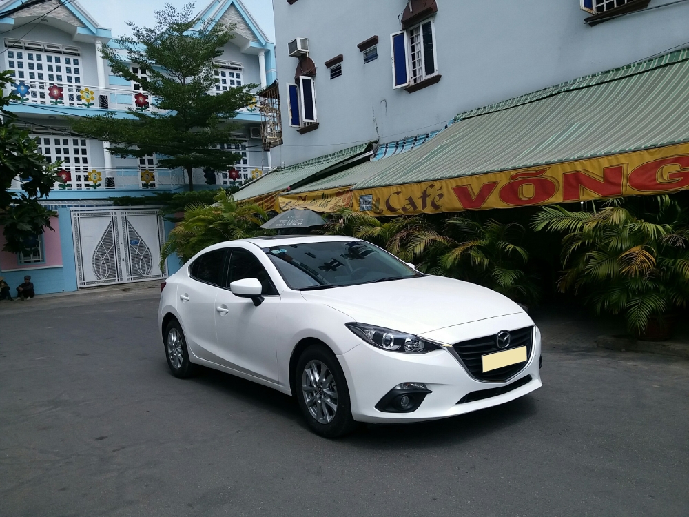 Bán chiếc Mazda 3 tự động 2017 dk 2018 Trắng