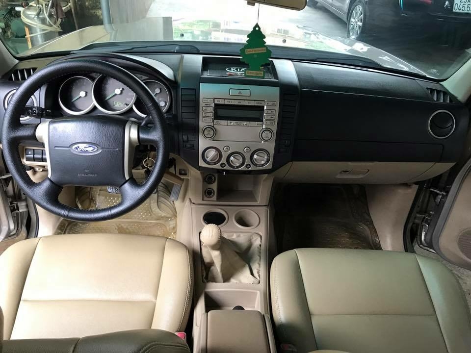 bán xe Ford Everest 2008 máy dầu số sàn