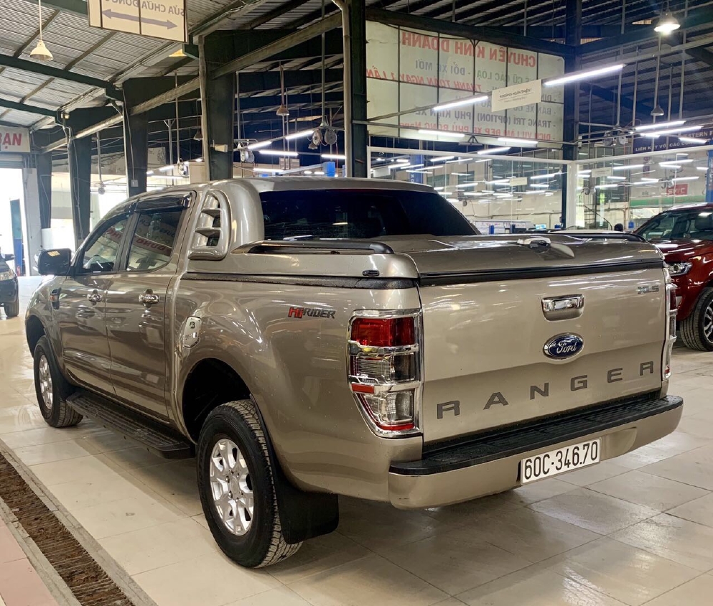 Bán Ford Ranger XLS 01 cầu sx 2017 màu vàng thùng thấp