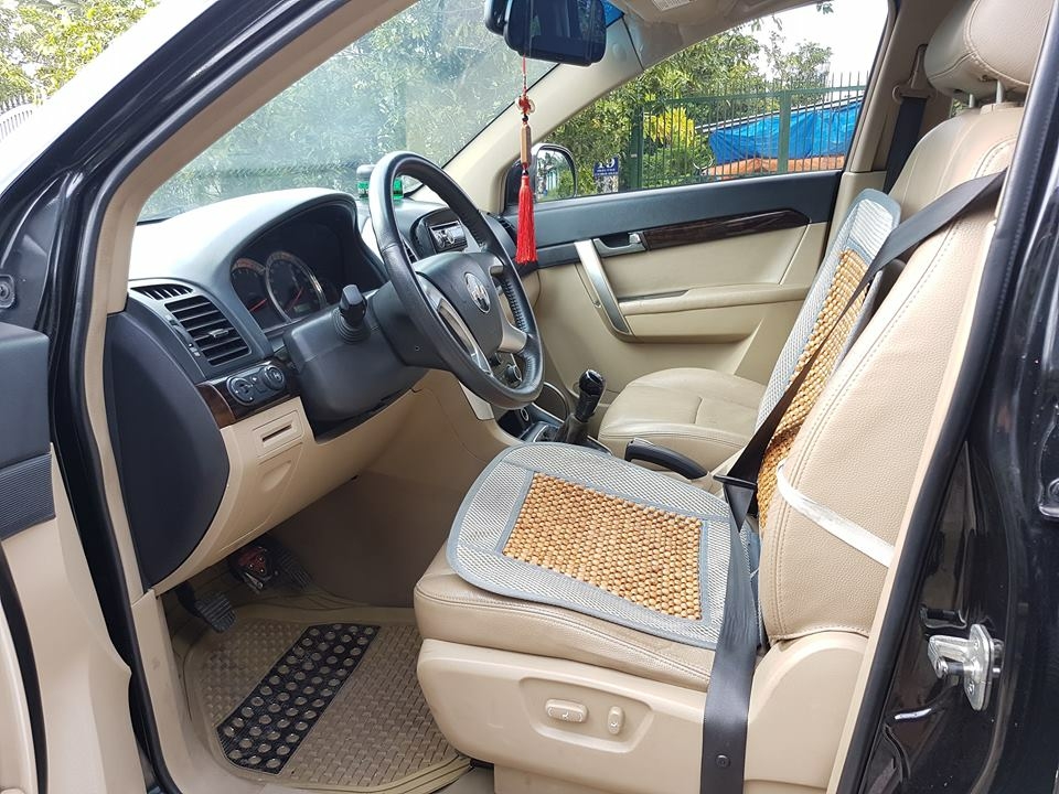 Cần bán xe Chevrolet Captiva 2007 số sàn màu đen huyền thoại