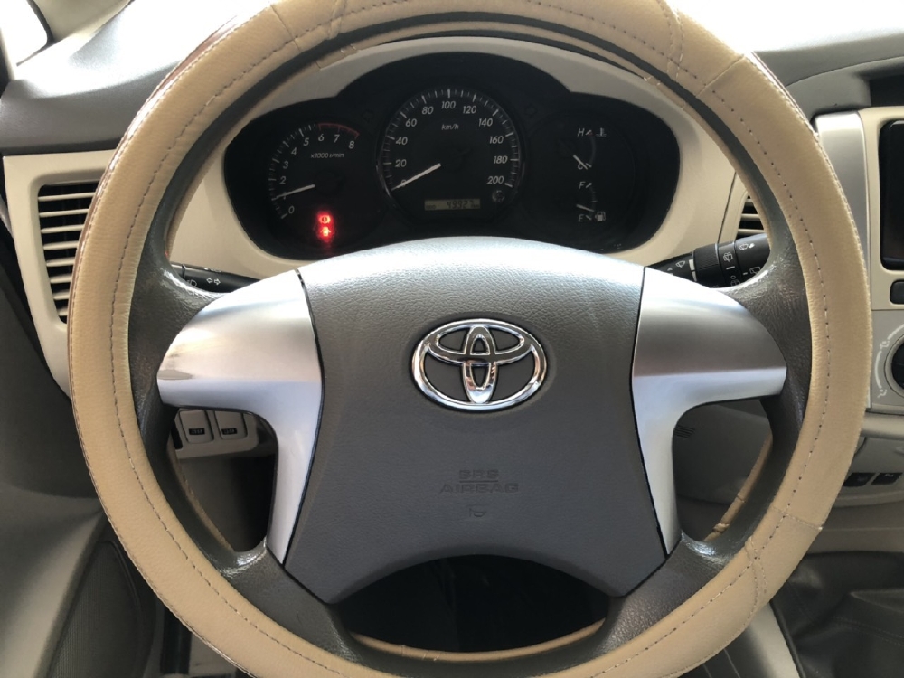 Bán Innova E 2014, màu vàng cát, biển TP, giá TL, hổ trợ góp