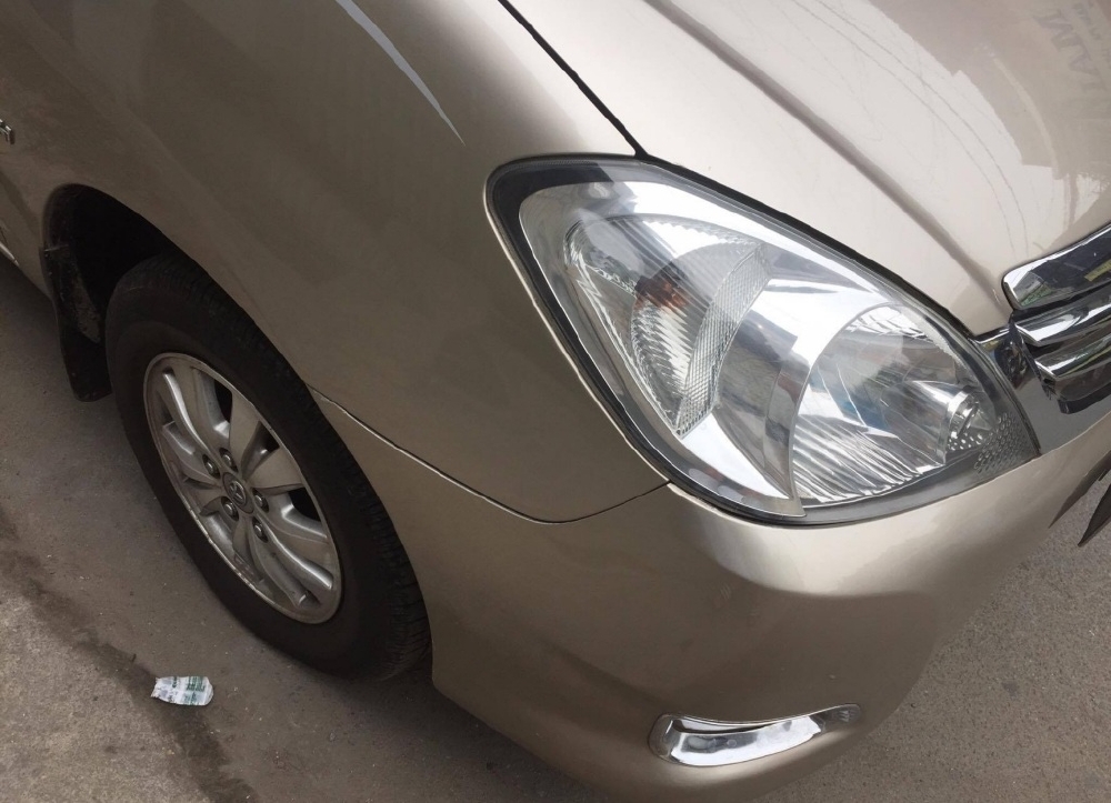 Kẹt tiền xây nhà bán innova g 2012 số sàn màu ghi vàng