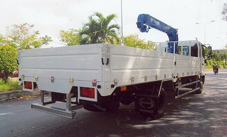 Xe tải 7 tấn HINO FC9JLSW gắn cẩu 3 tấn 4 đốt TADANO model TM_ZE304MH thùng dài 6m | Hỗ mua trả góp 90%