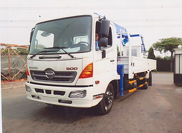 Xe tải 7 tấn HINO FC9JLSW gắn cẩu 3 tấn 5 đốt TADANO TM-ZE305MH thùng dài 6m | Hỗ trợ mua trả góp 90% giá trị xe