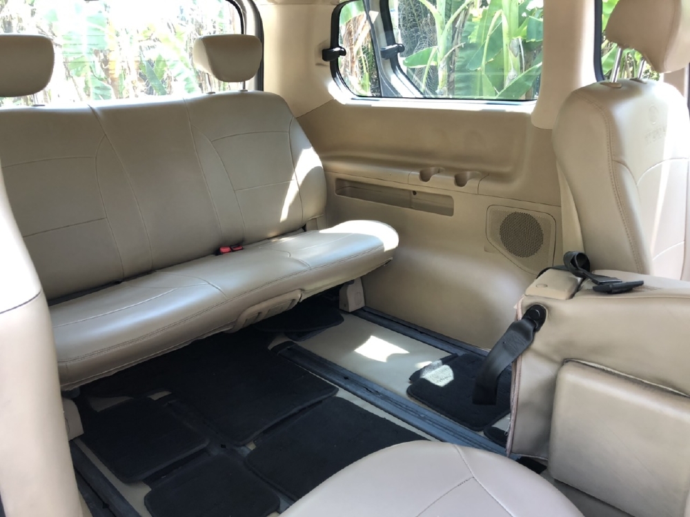 Bán Hyundai Starex 2.5MT 9 chỗ máy dầu số sàn nhập Hàn Quốc 2013 màu xám biển SG