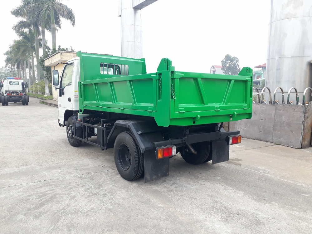 XE TẢI BEN ISUZU QKR 2 TẤN - 2.5 KHỐI - NHẬP KHẨU