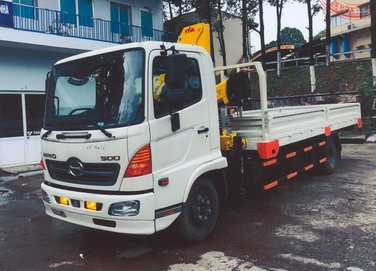 Xe tải 7 tấn HINO FC9JLSW gắn cẩu gập 3 tấn HYVA model HB70 E4 | Hỗ trợ mua trả góp 90% giá trị xe