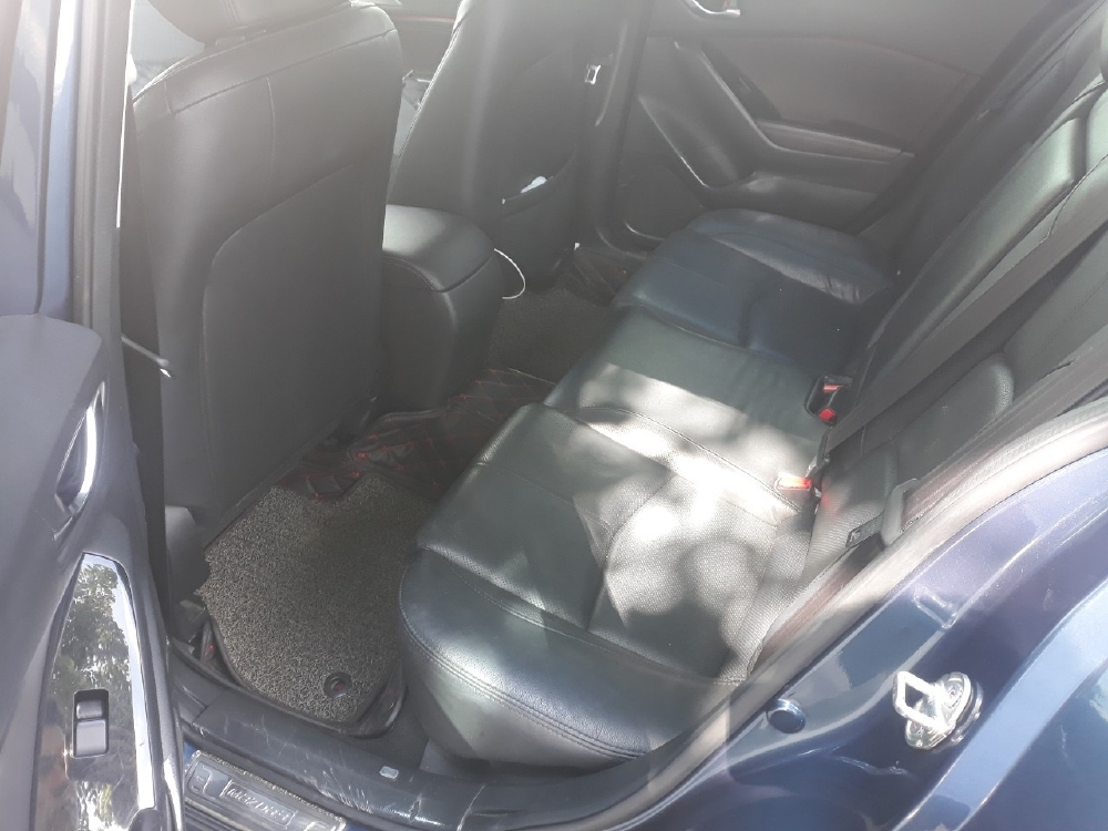 Bán Mazda 3 1.5AT sedan 2017 facelift, màu xanh, giá TL, hổ trợ góp