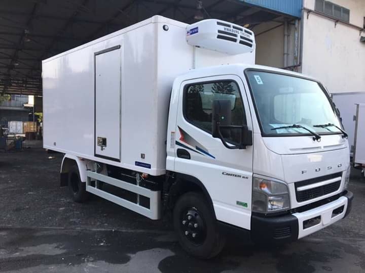 Xe tải thùng ĐÔNG LẠNH FUSO canter 6.5 tải 3 tấn - Trả Góp