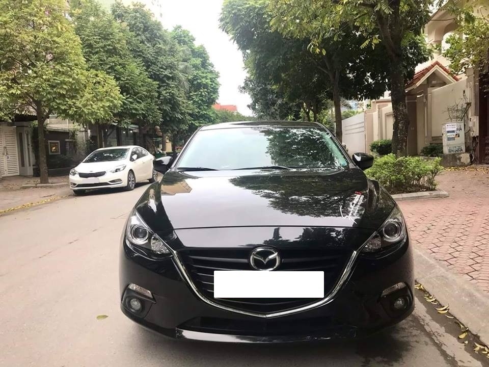 kẹt tiền bán Mazda3, sản xuất 2017, số tự động, màu đen, gia đình ít dùng