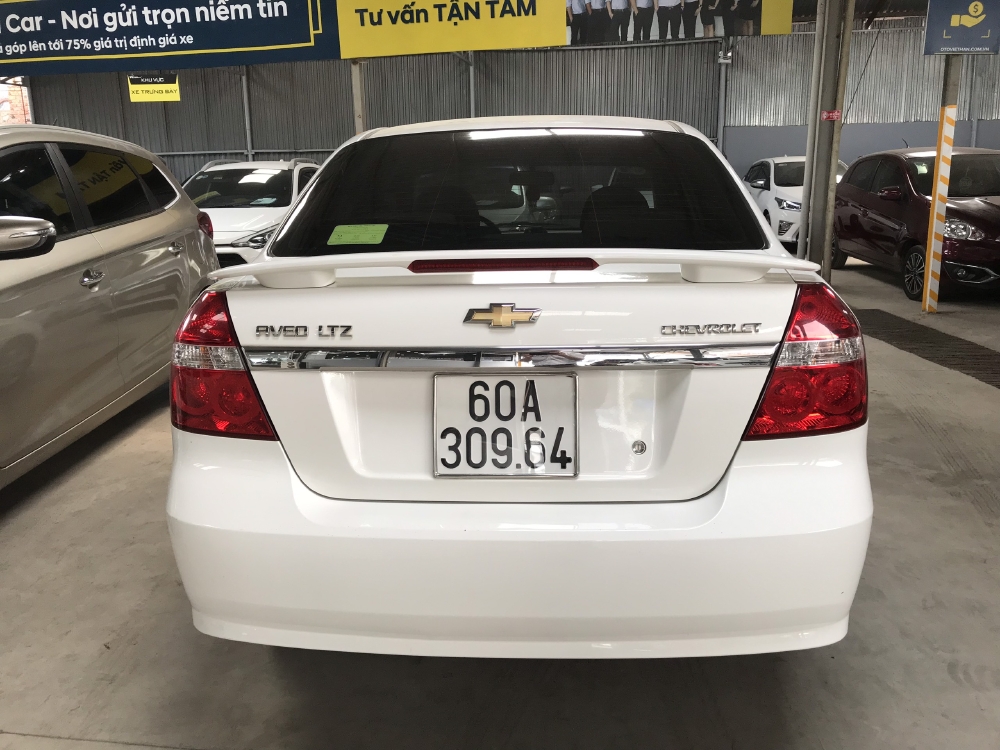 Bán Chevrolet Aveo LTZ 1.5AT màu trắng số tự động sản xuất 2016 biển Đồng Nai 1 chủ đi 32000km