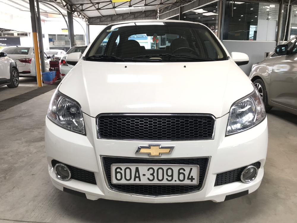 Bán Chevrolet Aveo LTZ 1.5AT màu trắng số tự động sản xuất 2016 biển Đồng Nai 1 chủ đi 32000km