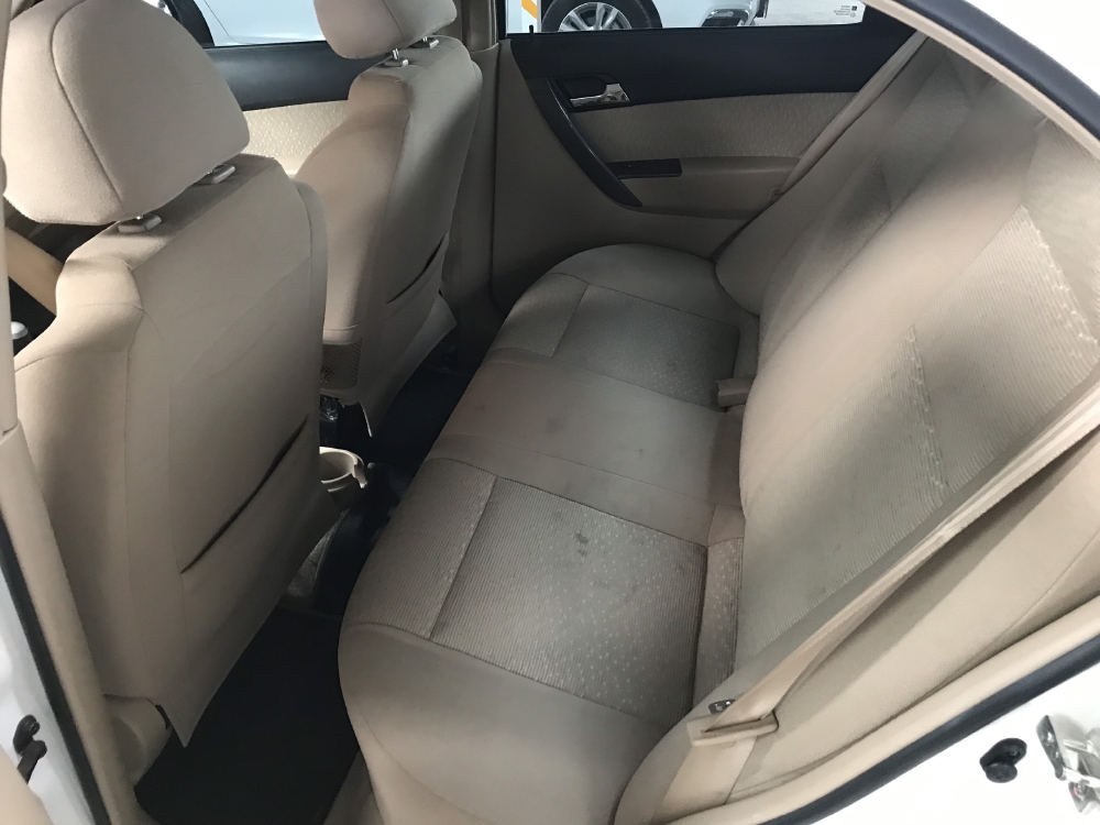 Bán Chevrolet Aveo LTZ 1.5AT màu trắng số tự động sản xuất 2016 biển Đồng Nai 1 chủ đi 32000km