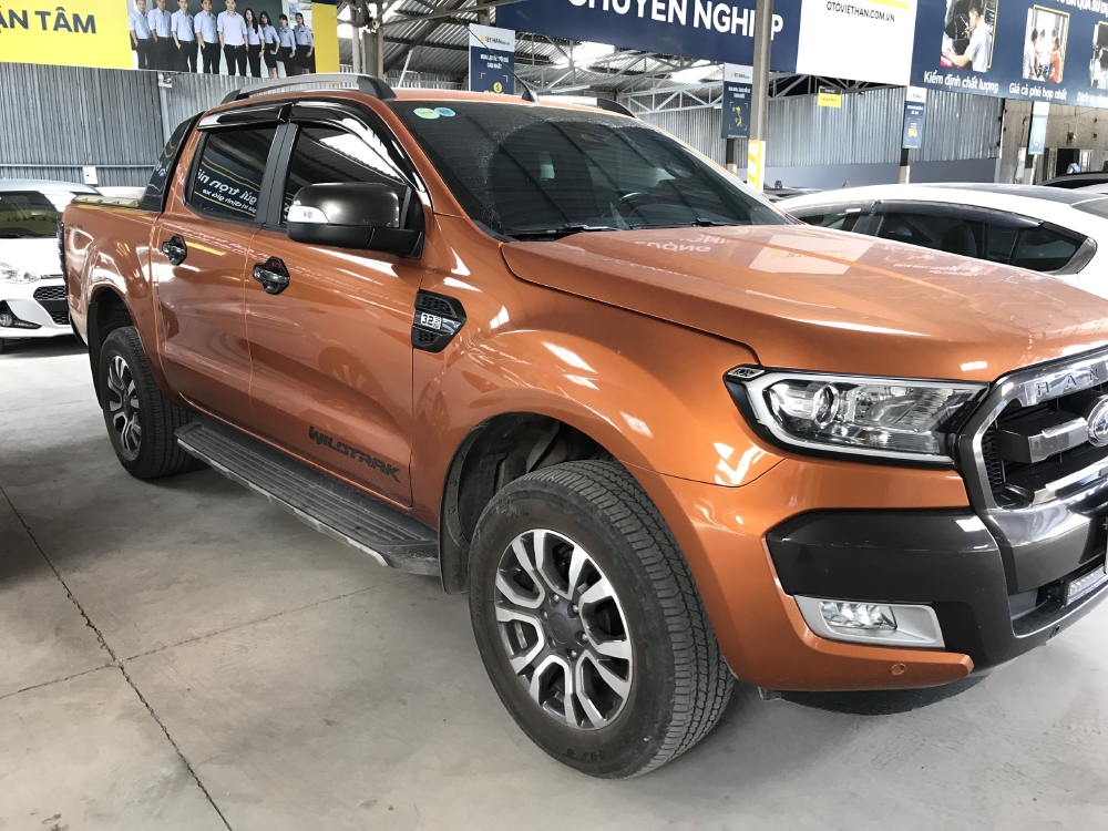 Bán Ford Ranger Wildtrak 3.2AT máy dầu số tự động 2 cầu 6 cấp auto nhập Thái Lan T12/2016 mẫu mới