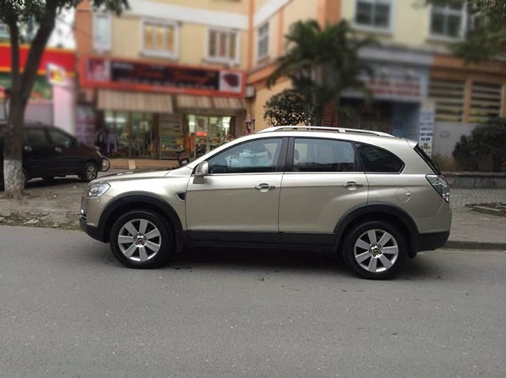 Gia đình đã hết nhu cầu sử dụng 4 bánh nên bán xe Captiva 2009 đk 2010