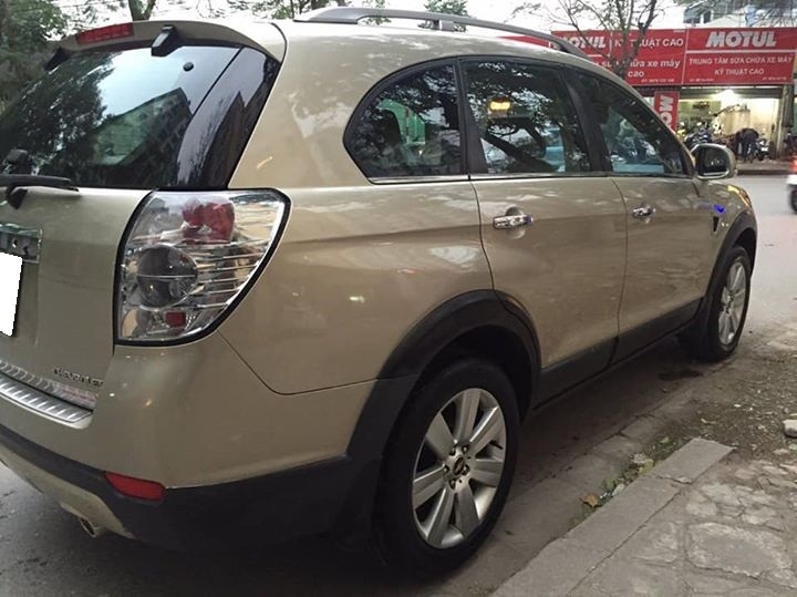 Gia đình đã hết nhu cầu sử dụng 4 bánh nên bán xe Captiva 2009 đk 2010
