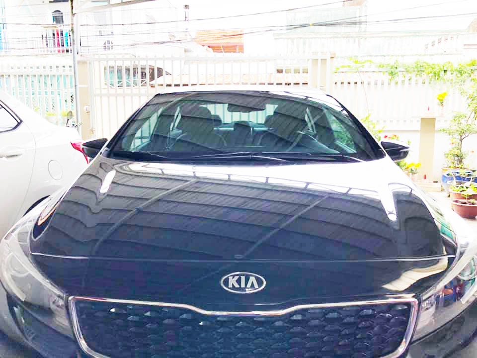 Bán Kia Cerato 9/2018 tự động, màu đen, bản 2.0 full option còn mới tinh