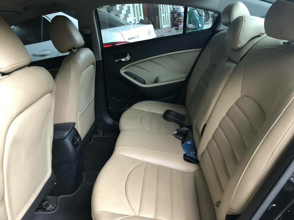 Bán Kia Cerato 9/2018 tự động, màu đen, bản 2.0 full option còn mới tinh