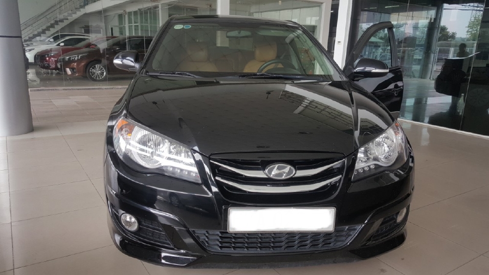 Bán Avante 1.6MT 2014, màu đen, đúng chất, giá TL, hổ trợ góp