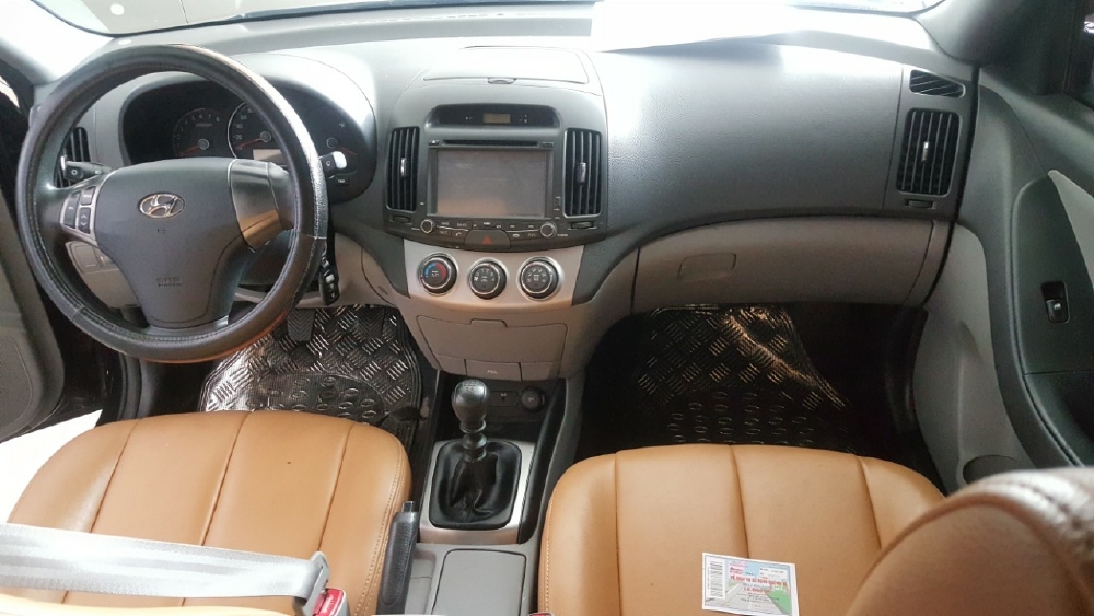 Bán Hyundai Avante 1.6MT màu đen VIP số sàn sản xuất 2014 một chủ đi 78000km