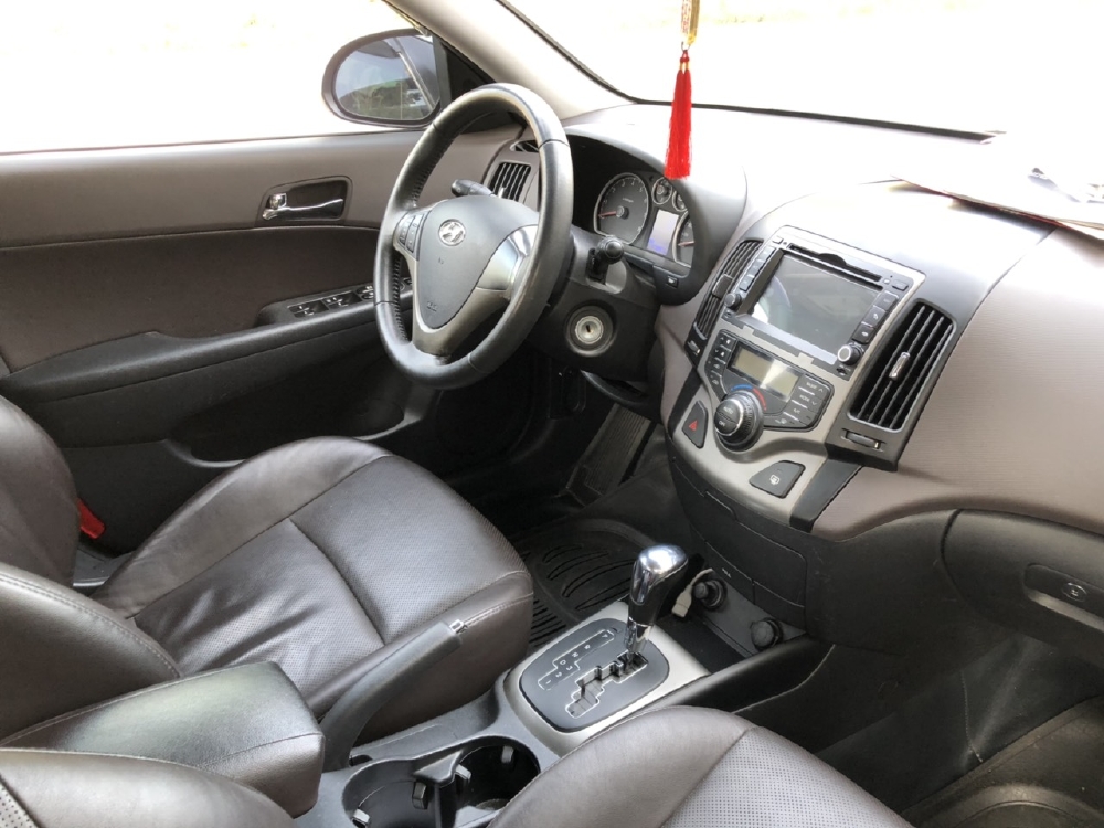 Bán Hyundai I30 CW 1.6AT màu xám chuột số tự động nhập Hàn Quốc 2010 một chủ đi 47000km