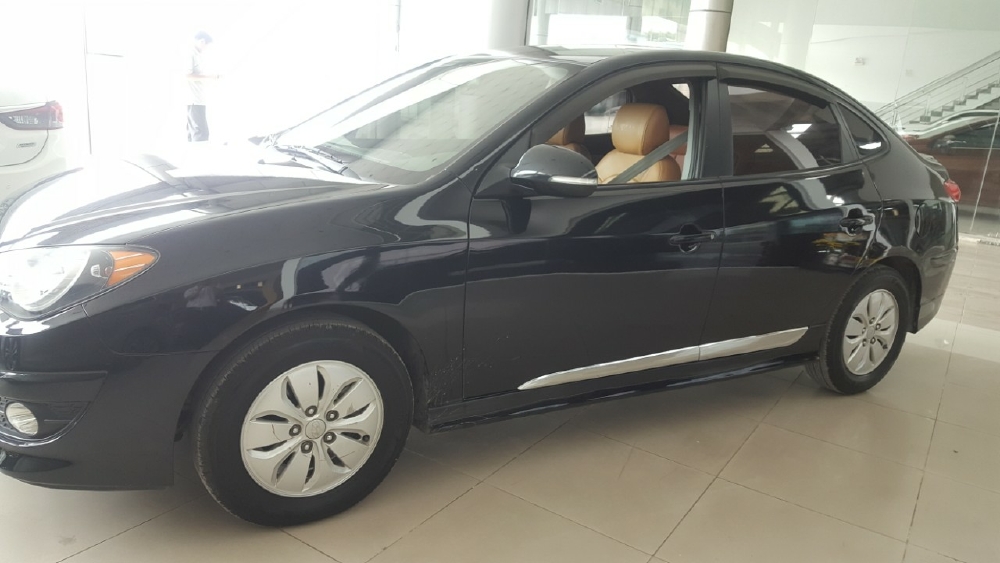 Bán Hyundai Avante 1.6MT màu đen VIP số sàn sản xuất 2014 một chủ đi 78000km