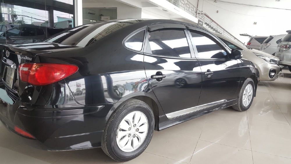 Bán Avante 1.6MT 2014, màu đen, đúng chất, giá TL, hổ trợ góp