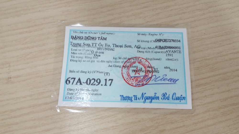 Bán Hyundai Avante 1.6MT màu đen VIP số sàn sản xuất 2014 một chủ đi 78000km