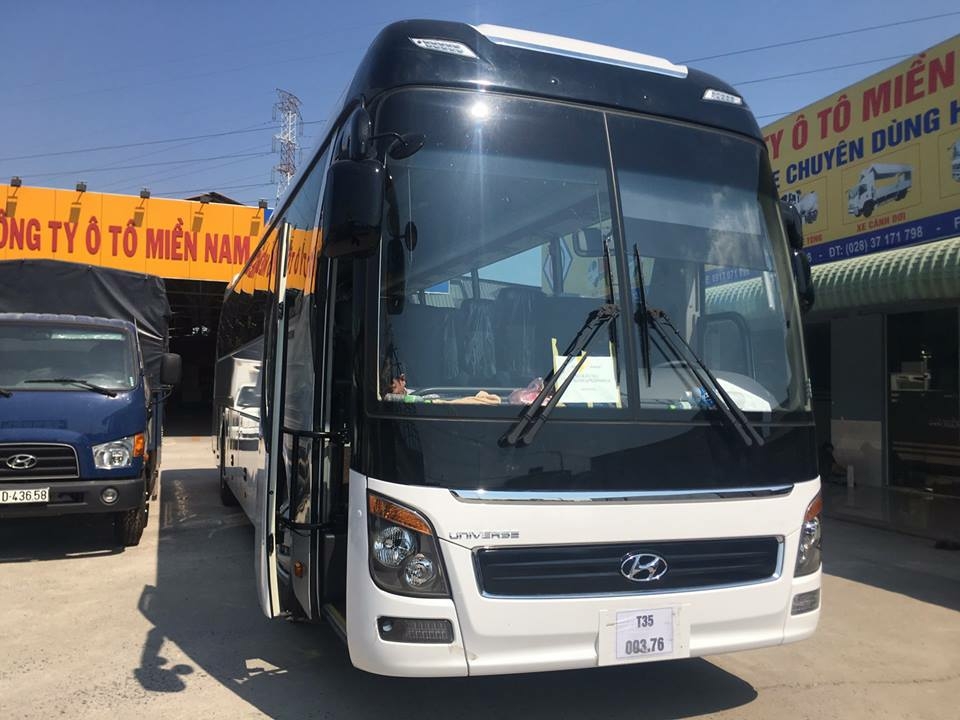 Hyundai Universe 2018 47 Chỗ - Trả Góp