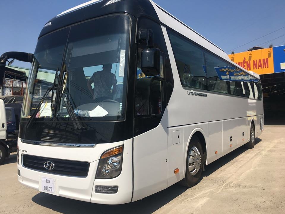 Hyundai Universe 2018 47 Chỗ - Trả Góp