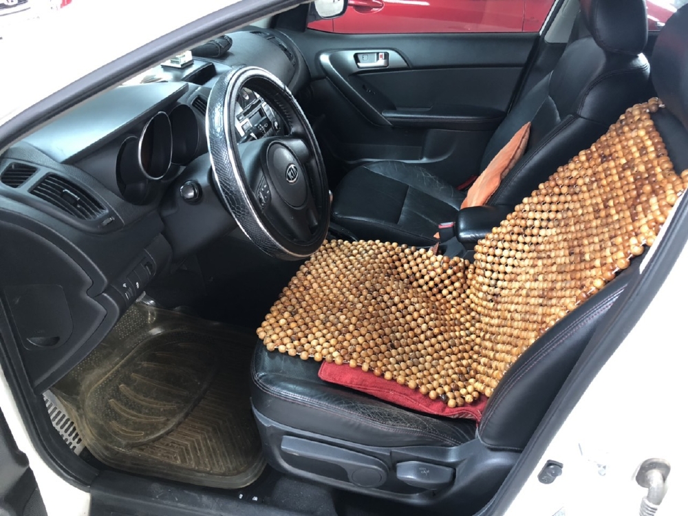 Bán Kia Forte SX 1.6AT 2010, màu trắng, đúng chất, biển TP, giá TL