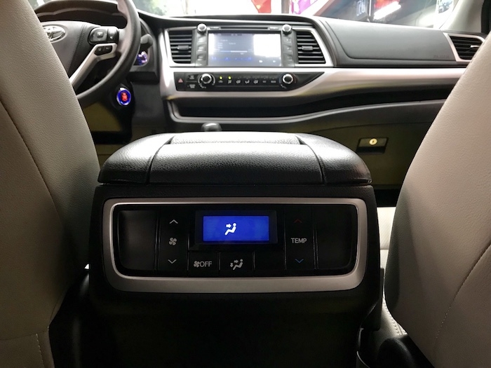 Toyota Highlander LE 2018 | Nhập Mỹ Nguyên Chiếc | Giao Ngay Toàn Quốc