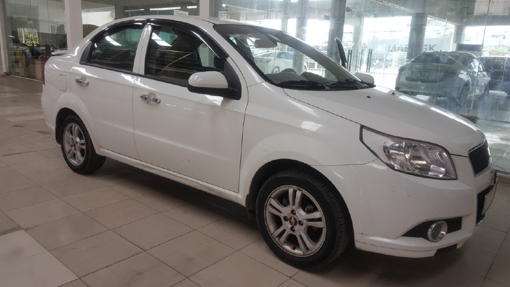 Bán Aveo LTZ 2018, màu trắng, đúng chất, biển TP, giá TL, hổ trợ góp