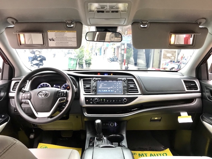 Toyota Highlander LE 2018 | Nhập Mỹ Nguyên Chiếc | Giao Ngay Toàn Quốc
