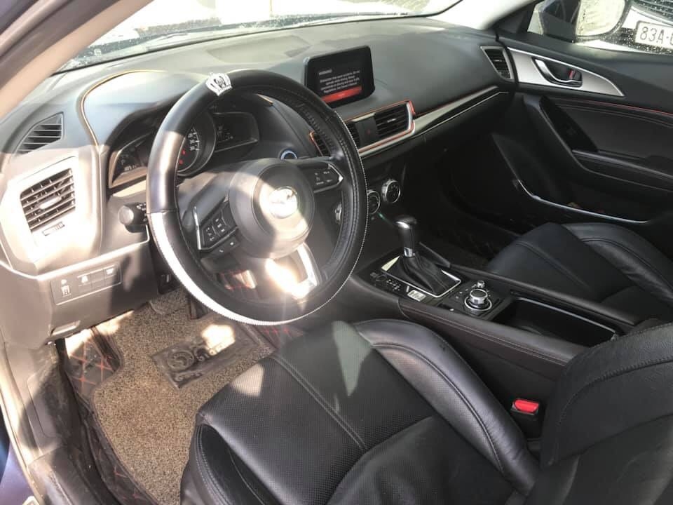 Mazda 3 1.5AT facelift 2017 màu xanh xe đẹp