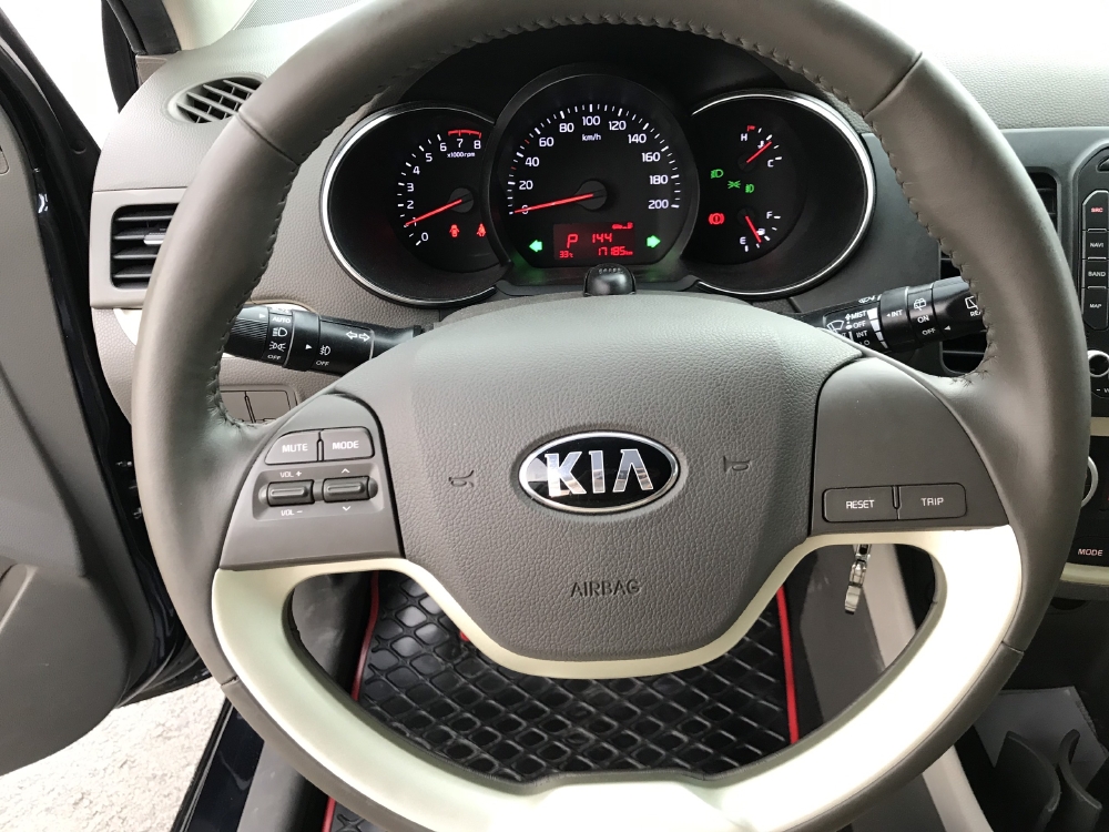 Bán Kia Morning S 1.25AT màu xám xanh số tự động sản xuất 2018 biển Sài Gòn đi 16000km