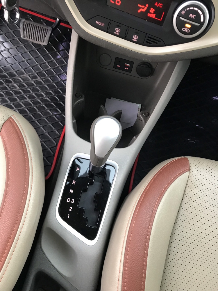 Bán Kia Morning S 1.25AT màu xám xanh số tự động sản xuất 2018 biển Sài Gòn đi 16000km