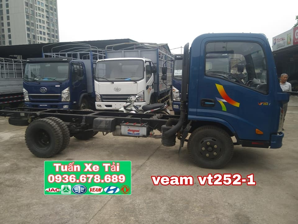 Bán xe veam vt252-1,tải trọng 2t4,thùng 4m1,máy hyundai